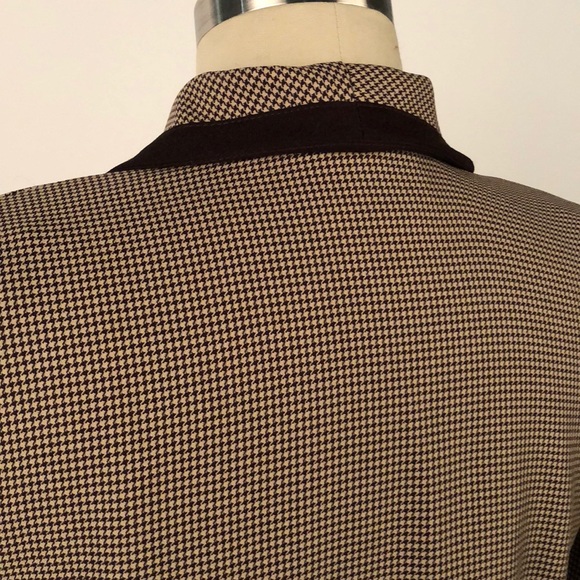 2-piece Suit - Picture 5 of 5